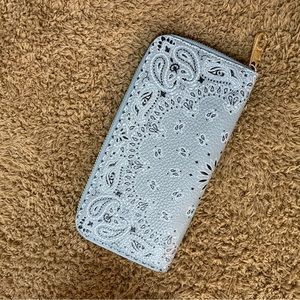 Bandana style wallet